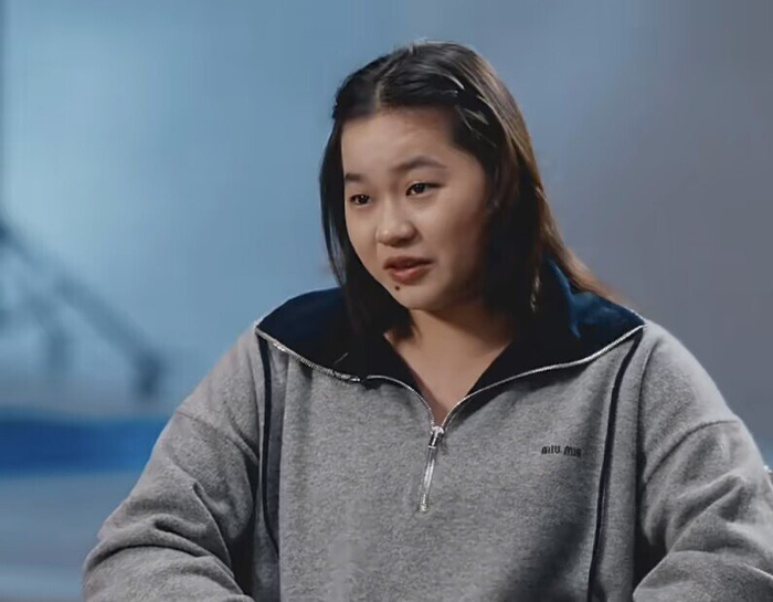 电竞社区-全红婵小学二年级就去练跳水！不满家乡变化：到处是油烟味 真想逃离|立定跳远|小吃摊|奥运冠军|弟弟妹妹|教练_新浪体育_新浪新闻